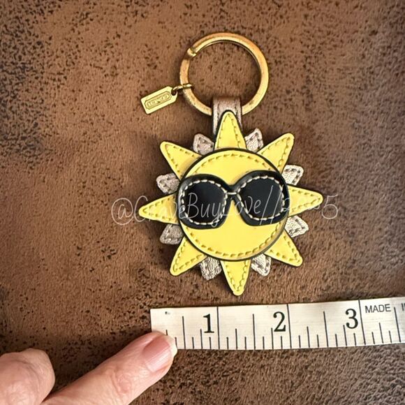 COACH SUNSHINE CHARM KEY FOB VINTAGE/Y2K OVERSIZE SUNGLASSES MINI HANGTAG VGUC - Picture 7 of 9